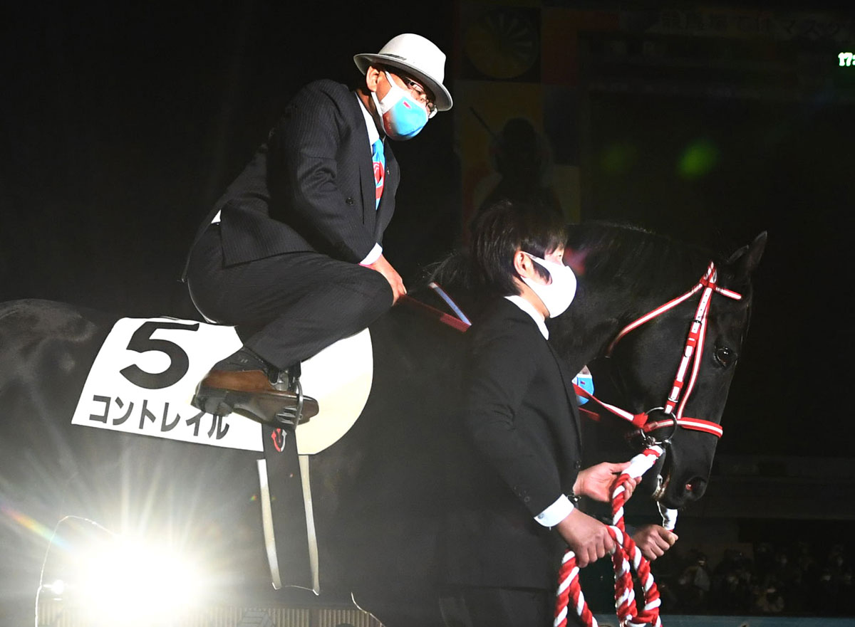 【ジャパンＣ】コントレイル引退式　最後の背中には矢作調教師「空を飛んでいるようでした」