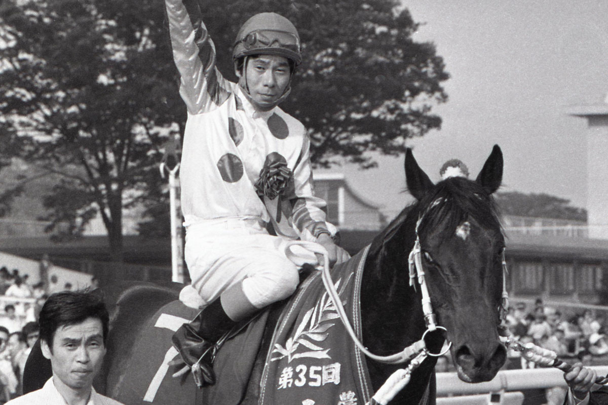 2000年ダービー馬アグネスフライト死す コンビを組んだ河内調教師
