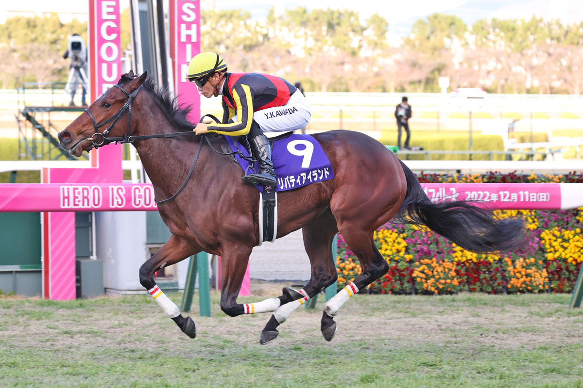 JRA賞】イクイノックスが年度代表馬に輝く 最優秀ダートホースは