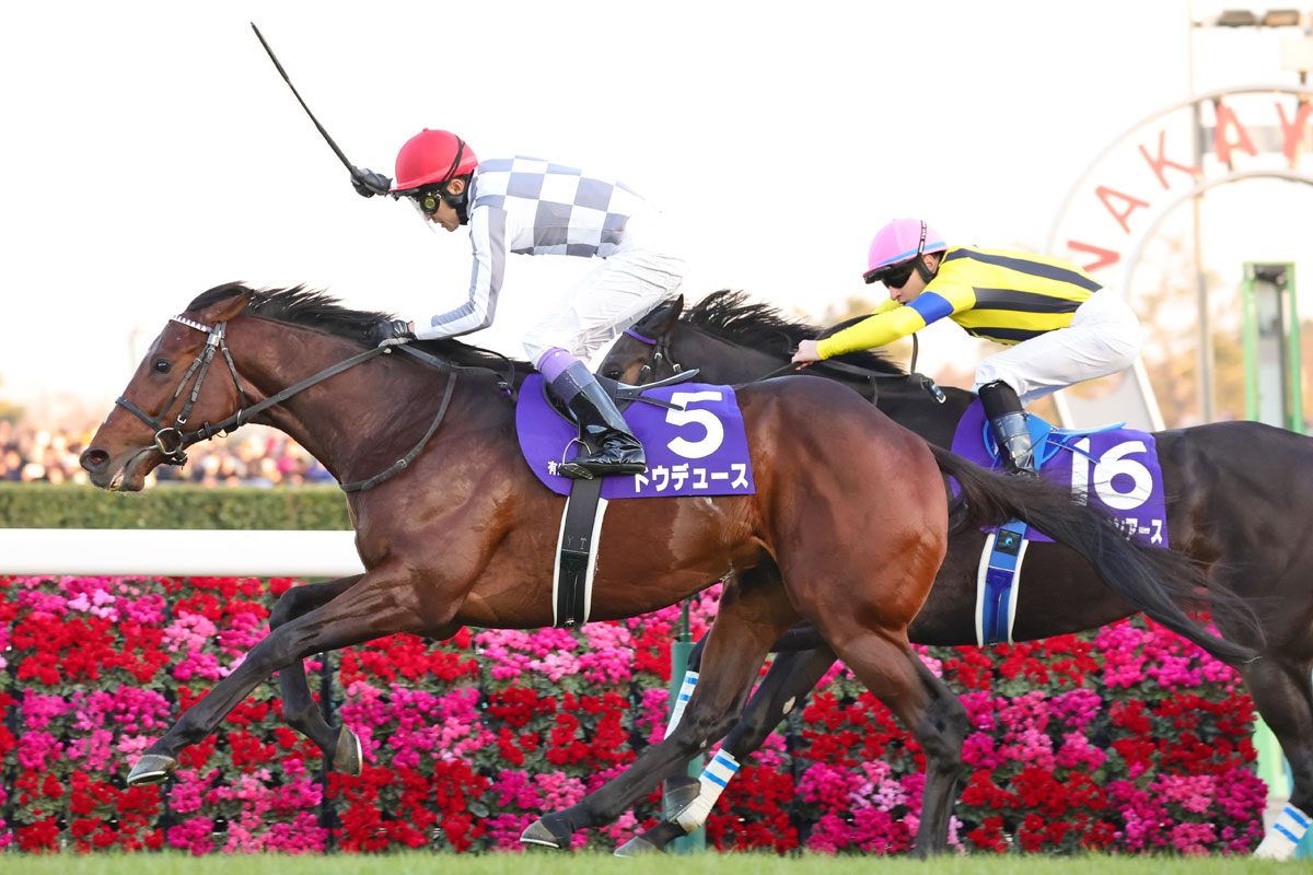 宝塚記念】春秋グランプリ制覇を狙うドウデュースが堂々1位 23万 