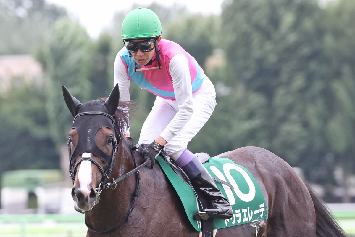 競走馬記念ブルゾン ドゥラエレーデ