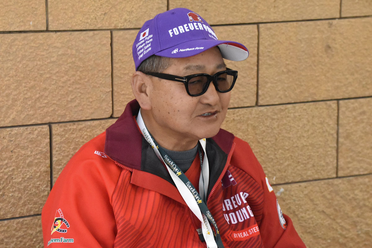 フォーエバーヤング　キャップ　帽子　矢作厩舎　坂井璢星　競馬　レア　非売品 矢作厩舎のご厚意で… 藤田晋オーナー所有のフォーエバーヤング＆シン