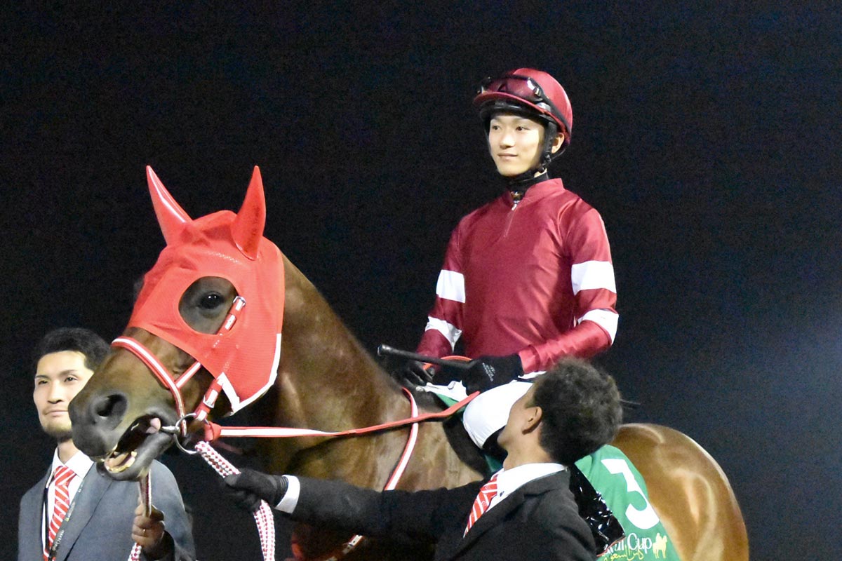 フォーエバーヤングなどドバイ遠征馬5頭が無事に帰国 三木ホースランド