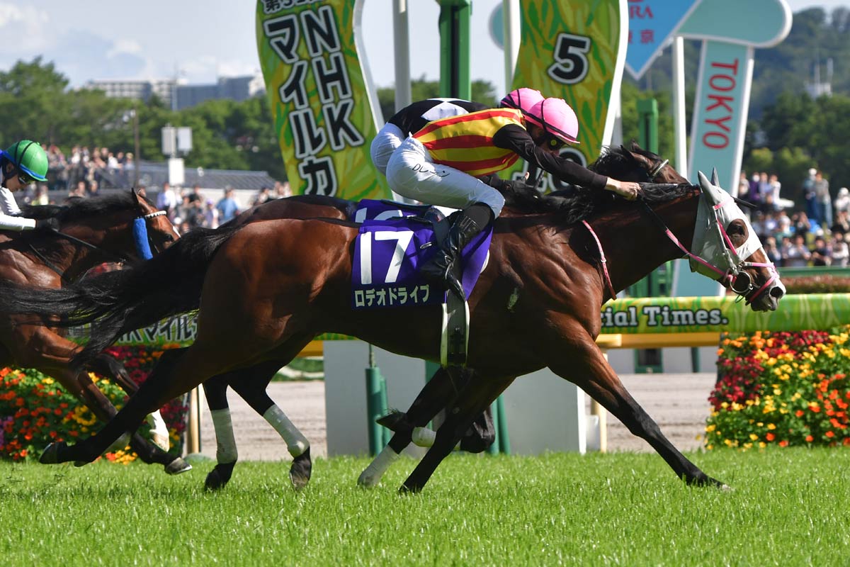 武豊×サイレンススズカ 伝説の金鯱賞〝復刻馬券〟にファン歓喜「絶対に