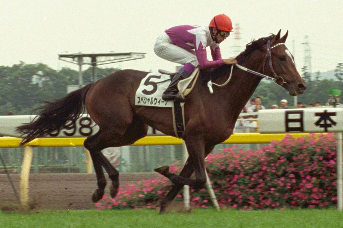 スペシャルウィークが5馬身差の圧勝！有言実行のパフォーマンスで初の