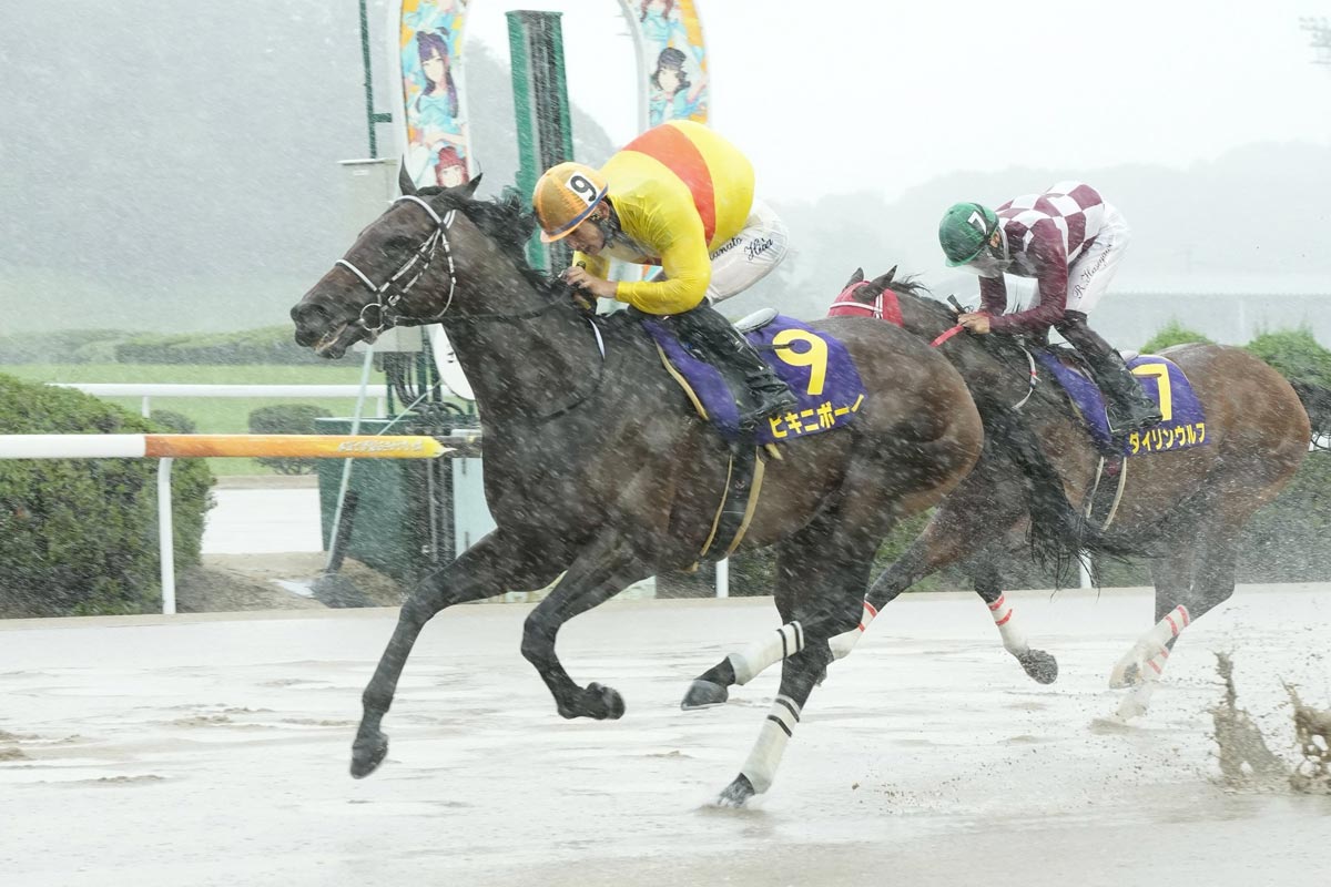武豊×サイレンススズカ 伝説の金鯱賞〝復刻馬券〟にファン歓喜「絶対に