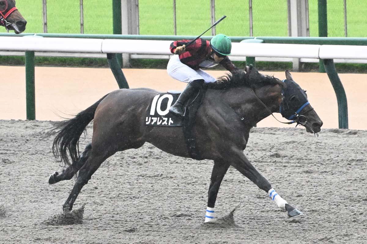 サイレンススズカが刻んだ異次元のハイラップと人々への「記憶」 希代