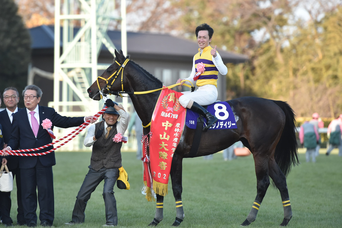 JRA賞受賞馬一覧】年度代表馬ドウデュースに武豊「ふさわしい馬